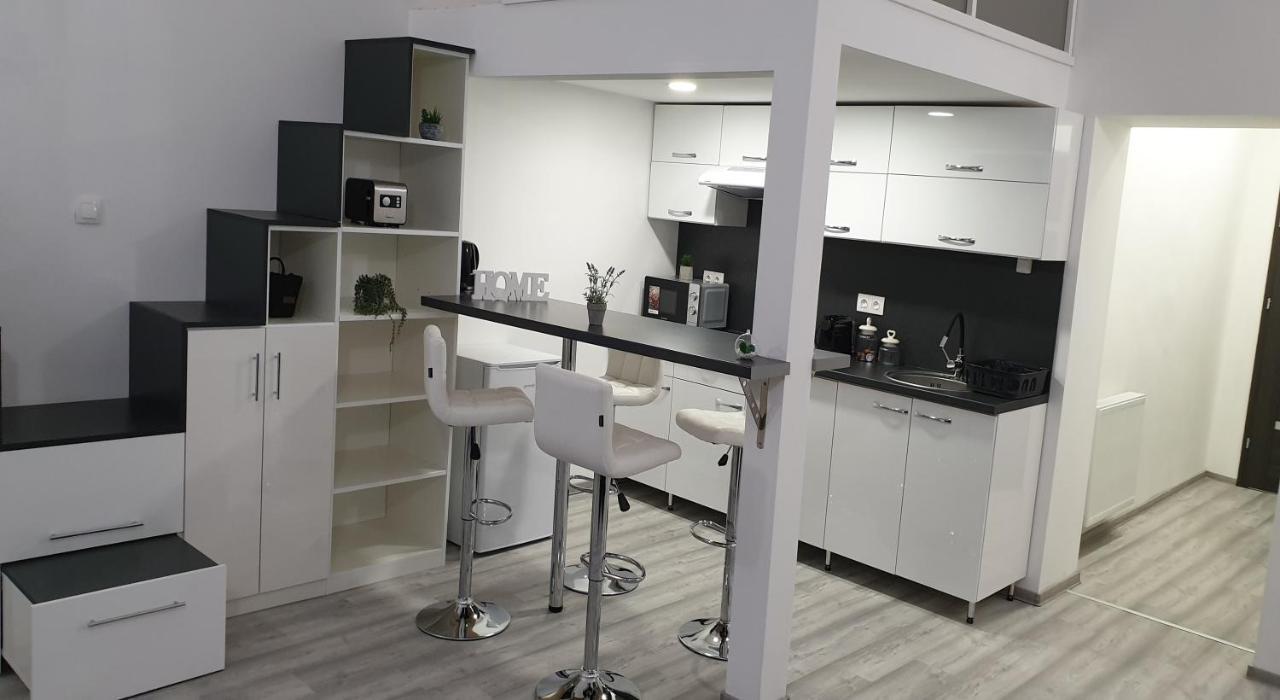 미슈콜츠 Belvarosi Apartman 2 아파트 외부 사진