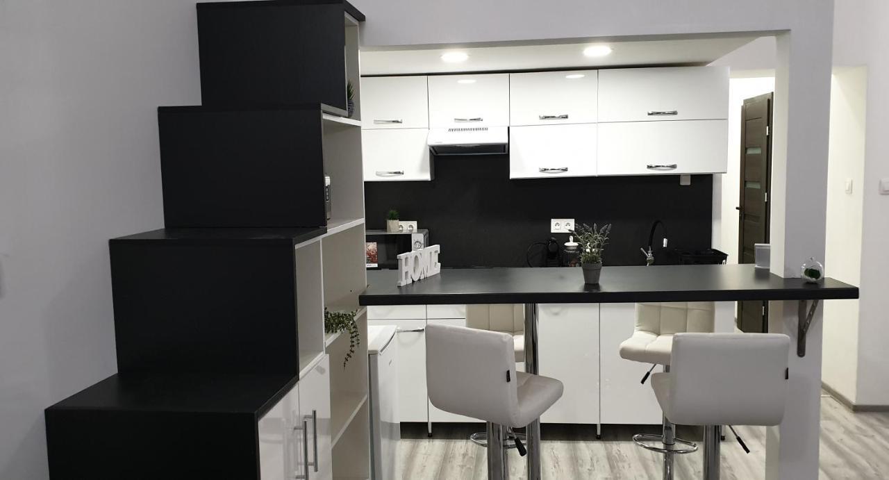 미슈콜츠 Belvarosi Apartman 2 아파트 외부 사진
